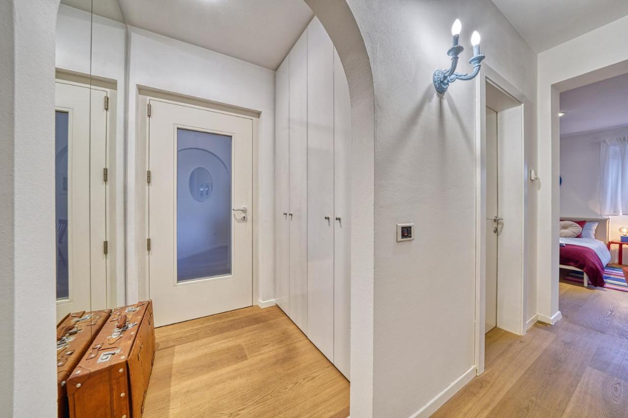 Centrally Located Apartment With Parking Space Caldaro Exterior photo