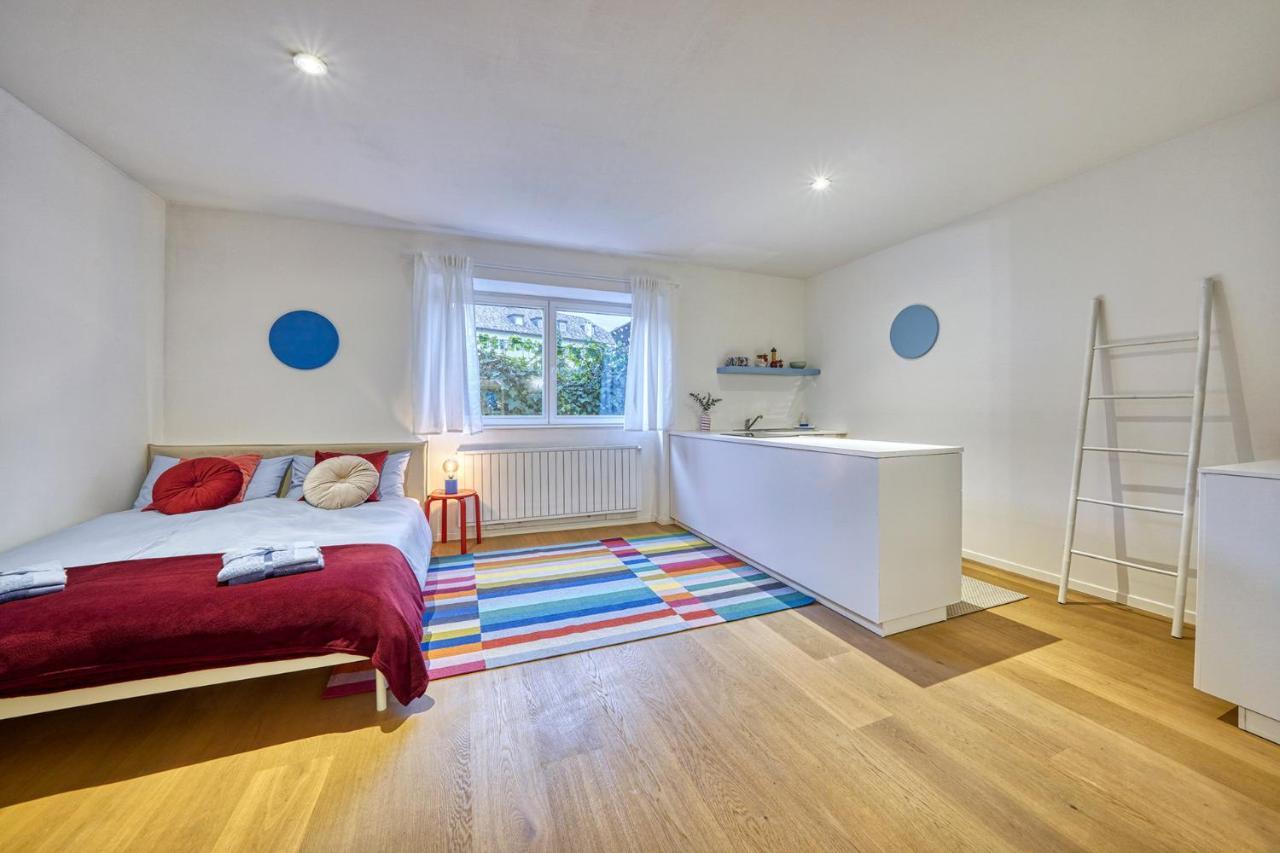 Centrally Located Apartment With Parking Space Caldaro Exterior photo